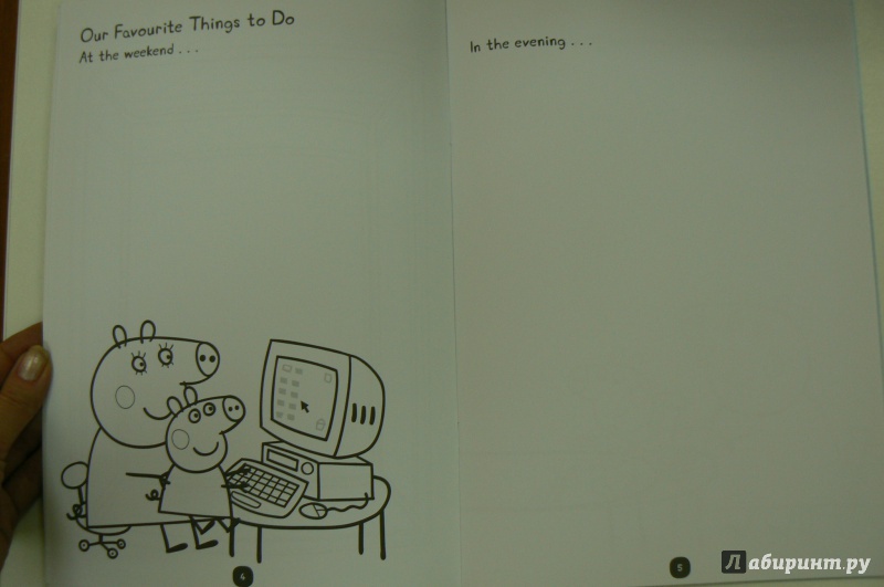Иллюстрация 2 из 5 для Peppa Pig. Mummy and Me Sticker Colouring Book | Лабиринт - книги. Источник: Марина