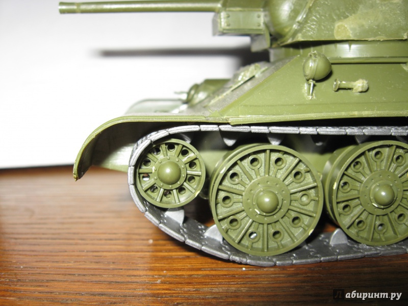 Иллюстрация 7 из 18 для Советский средний танк Т-34/76 (3525) | Лабиринт - игрушки. Источник: Лабиринт