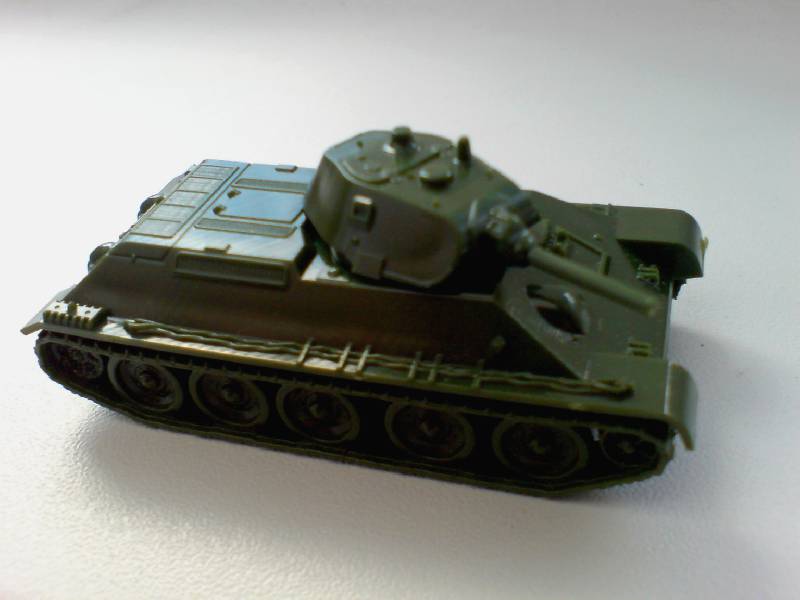 Иллюстрация 7 из 17 для Советский средний танк Т-34/76 (образец 1940 г.) (6101) | Лабиринт - игрушки. Источник: Бельмас  Александр Анатольевич