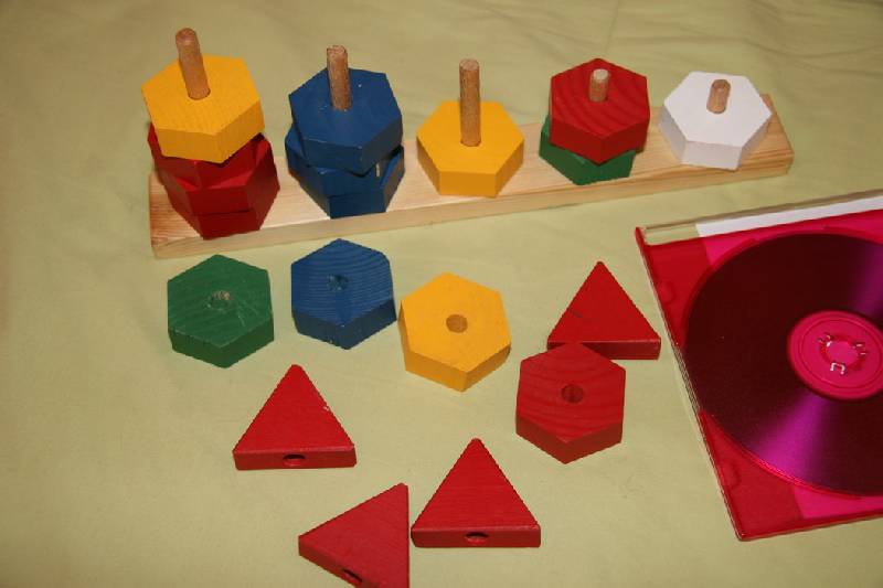 Иллюстрация 3 из 9 для Пирамидка Абака цветная (Д-298) | Лабиринт - игрушки. Источник: kisska