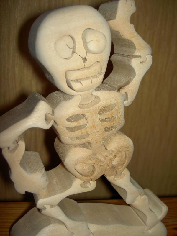 Иллюстрация 2 из 4 для Веселый скелет | Лабиринт - игрушки. Источник: hellgirl
