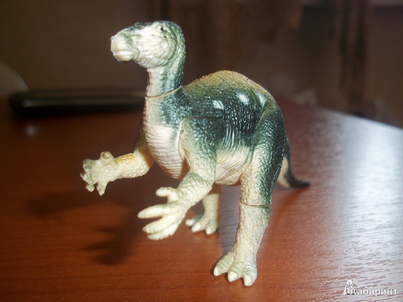 Иллюстрация 2 из 2 для "Мир динозавров" 3D пазл "Игуанодон" (6192) | Лабиринт - игрушки. Источник: Евгенияя