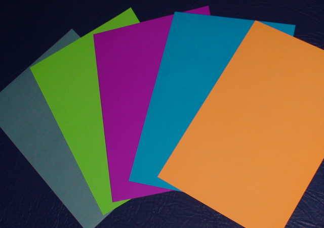 Иллюстрация 9 из 16 для Бумага цветная + цвета "металлик", флюоресцентные цвета, А4 20 листов, 20 цветов (11-420-36) | Лабиринт - канцтовы. Источник: _Елена_