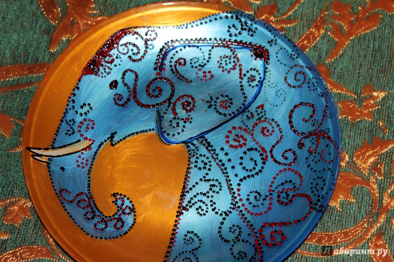 Иллюстрация 2 из 2 для Роспись тарелки по трафарету "Слон" (2027) | Лабиринт - игрушки. Источник: Aramynta