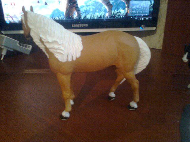 Иллюстрация 4 из 13 для Пегая лошадь с белой гривой (30034) | Лабиринт - игрушки. Источник: Туська