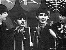 Иллюстрация 10 из 11 для The Beatles. Торжество | Лабиринт - . Источник: sinobi sakypa &quot;&quot;( ^ _ ^ )&quot;&quot;