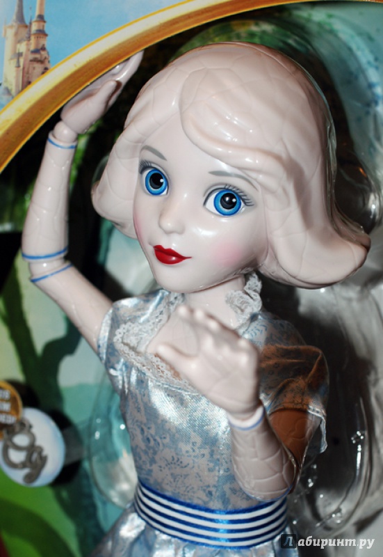 Иллюстрация 15 из 17 для Кукла "Фарфоровая девочка". Disney. 36 см. (К75644) | Лабиринт - игрушки. Источник: Рид