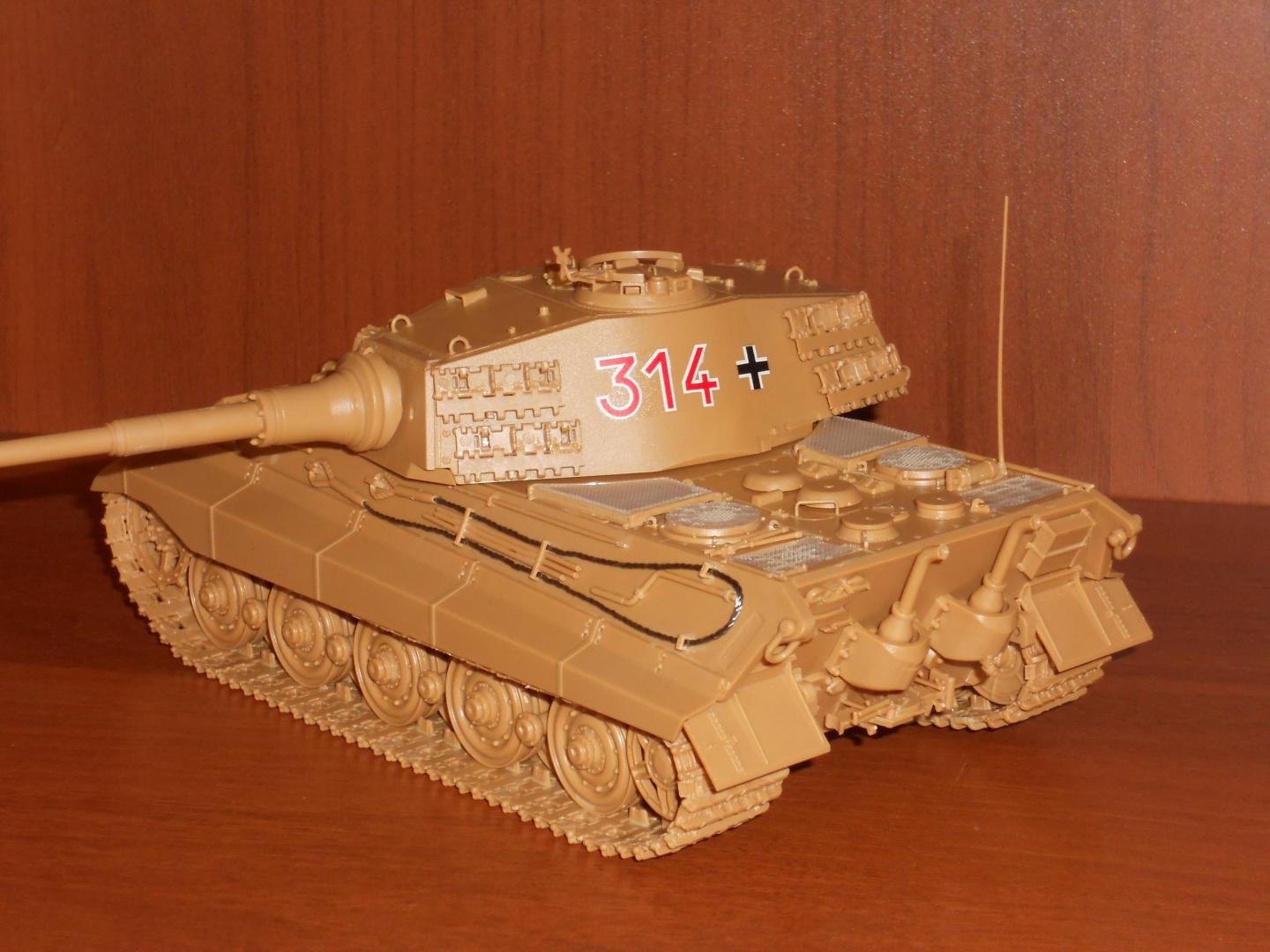 Иллюстрация 24 из 27 для Немецкий тяжелый танк Т-VI В "Королевский тигр" (3601) | Лабиринт - игрушки. Источник: Смирнов  Юрий Николаевич
