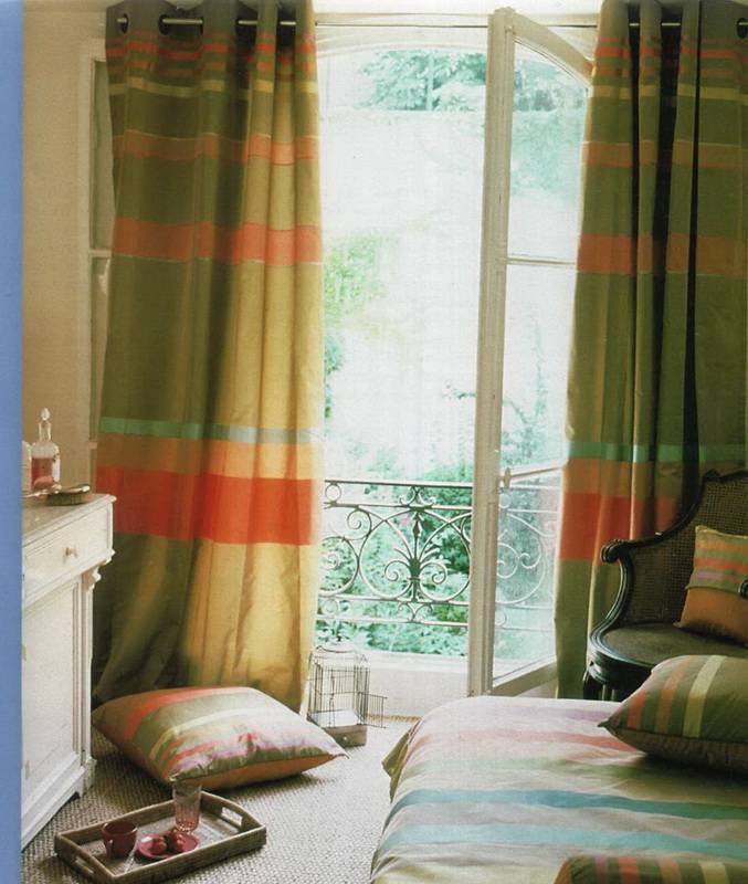 Иллюстрация 36 из 41 для Стильные шторы в дизайне интерьера - Франсуаз Коффран | Лабиринт - книги. Источник: Ялина