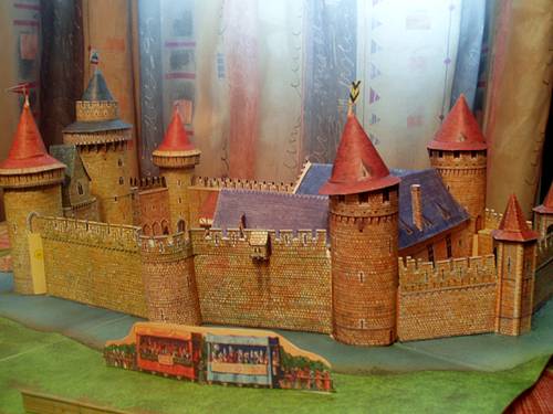 Иллюстрация 17 из 36 для Средневековый замок | Лабиринт - игрушки. Источник: Galia