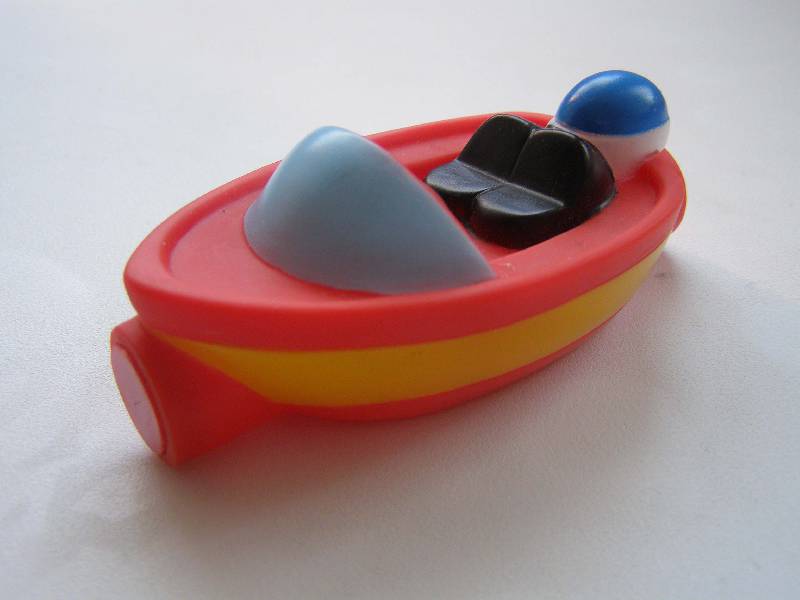 Иллюстрация 6 из 6 для Игрушки для ванны "Магнитные лодки" 3 штуки на буксире (823W) | Лабиринт - игрушки. Источник: Непомнящих  Ирина Сергеевна