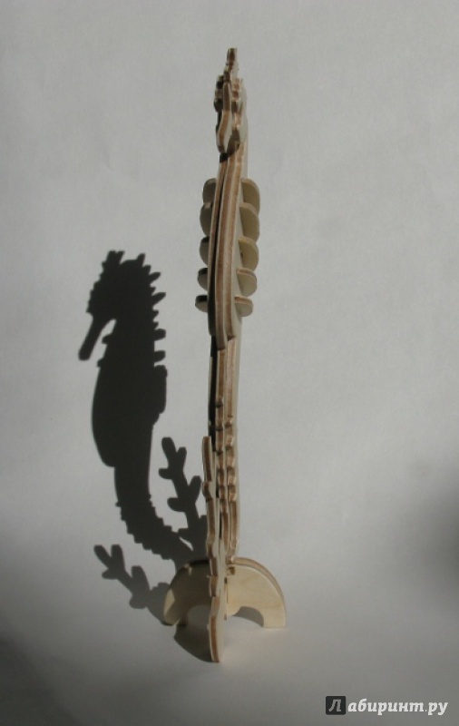 Иллюстрация 3 из 3 для Модель сборная деревянная Морской конек | Лабиринт - игрушки. Источник: Loraine