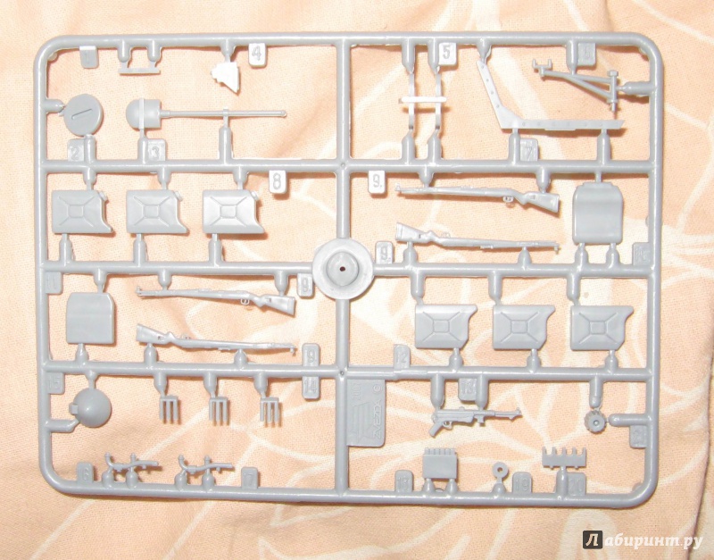Иллюстрация 14 из 32 для Немецкий бронетранспортер "Ханомаг" SD.KFZ. 251/1 AUSF.B. Сборная модель (3572) | Лабиринт - игрушки. Источник: Лабиринт