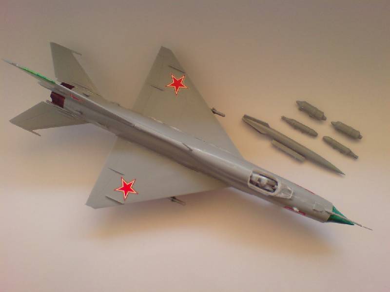 Иллюстрация 5 из 5 для 7202П/Советский истребитель МиГ-21ПФМ (М:1/72) | Лабиринт - игрушки. Источник: Бельмас  Александр Анатольевич