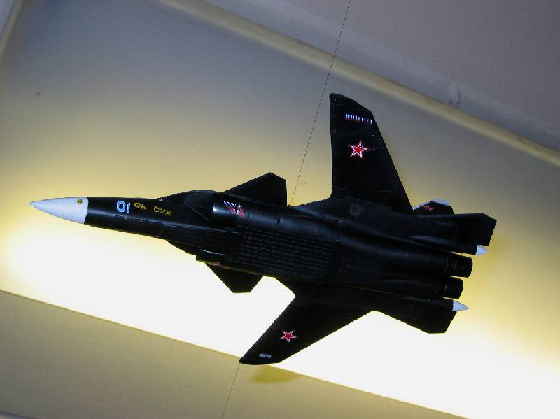 Иллюстрация 7 из 7 для Российский истребитель Су-47 "Беркут" (7215П) | Лабиринт - игрушки. Источник: Бельмас  Александр Анатольевич