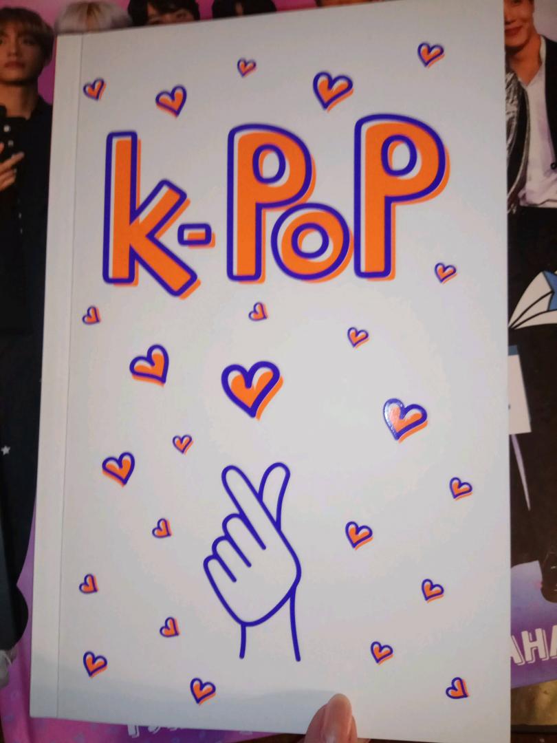 Иллюстрация 5 из 17 для Блокнот K-POP. Твой яркий проводник (белый) | Лабиринт - канцтовы. Источник: Dias Primrose