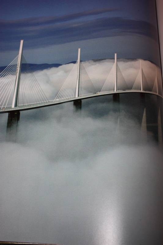 Иллюстрация 11 из 28 для Мосты: 75 самых красивых мостов мира - Ян Пенберти | Лабиринт - книги. Источник: Лисенка