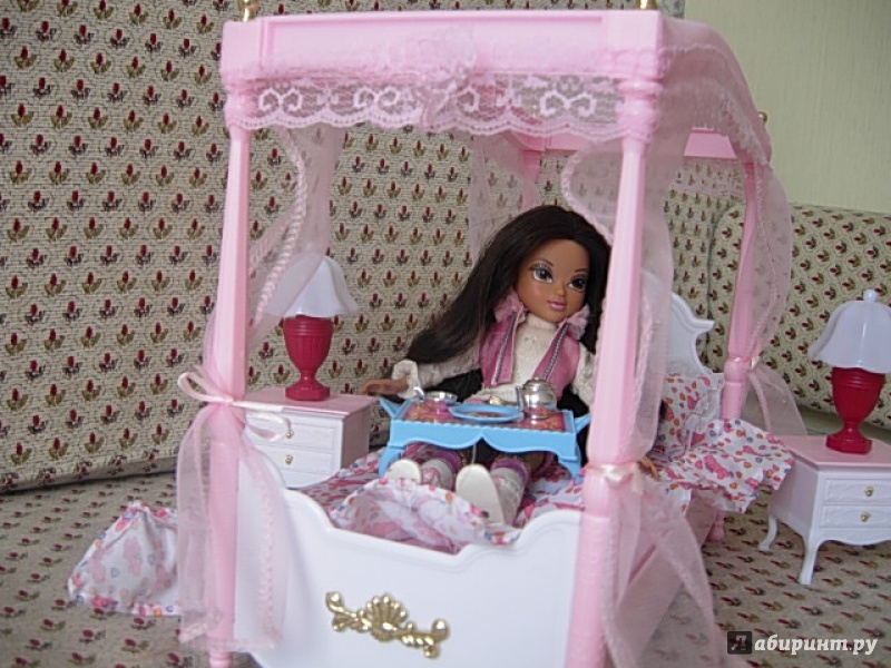 Иллюстрация 3 из 21 для Набор мебели для кукол - спальня для принцессы (Т52120) | Лабиринт - игрушки. Источник: Читательница.