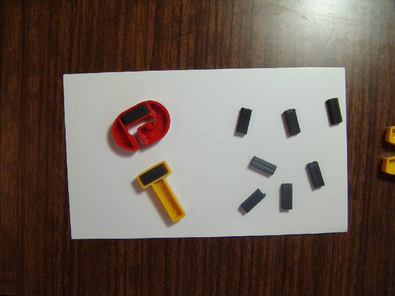 Иллюстрация 3 из 9 для Магнитная  азбука англ. Н=35мм 00850/желтая | Лабиринт - игрушки. Источник: Лаванда