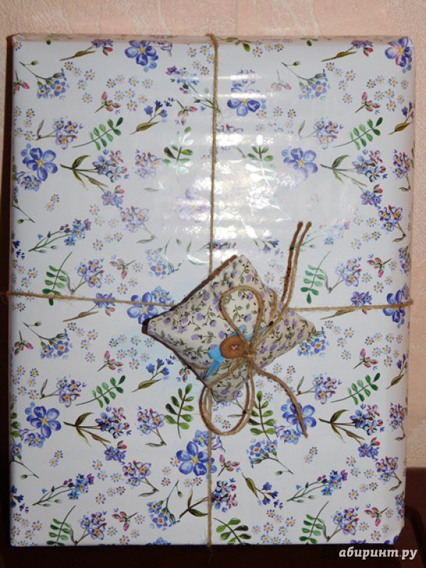 Иллюстрация 14 из 14 для Бумага упаковочная "Голубые цветы" (39504) | Лабиринт - сувениры. Источник: Селиверстова  Юлия Андреевна