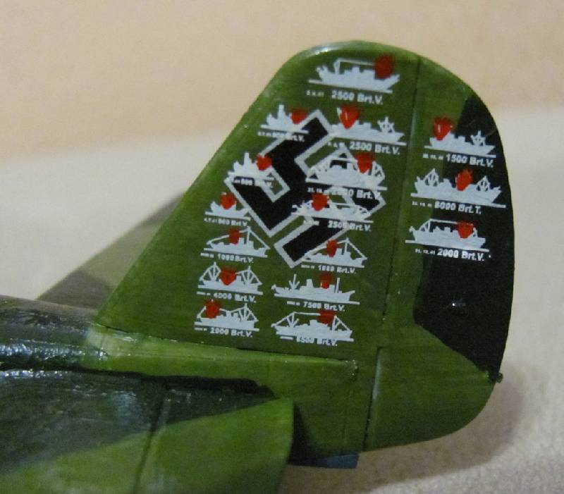 Иллюстрация 5 из 5 для Немецкий бомбардировщик Юнкерс Ju-88А4 (7282) | Лабиринт - игрушки. Источник: Захарова  Галина