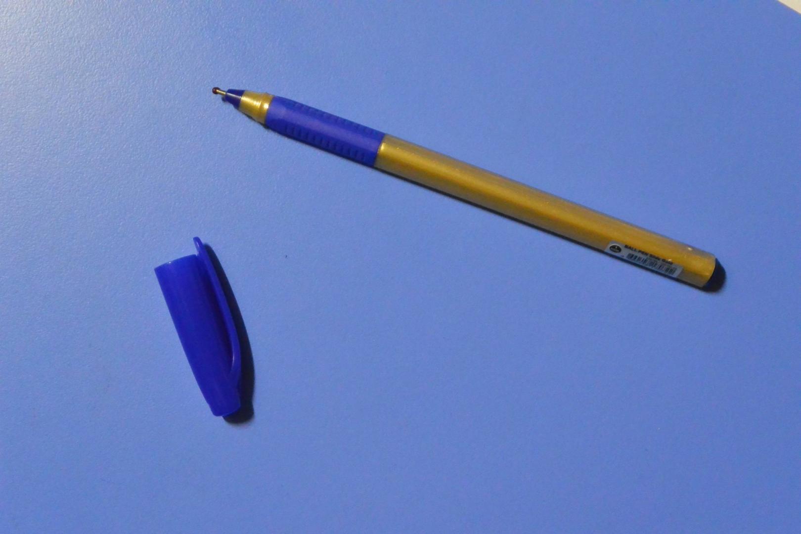 Иллюстрация 6 из 10 для Ручка шариковая, 1.0 мм, треугольная "DROP GOLD" синяя (026151-02) | Лабиринт - канцтовы. Источник: ЭLь