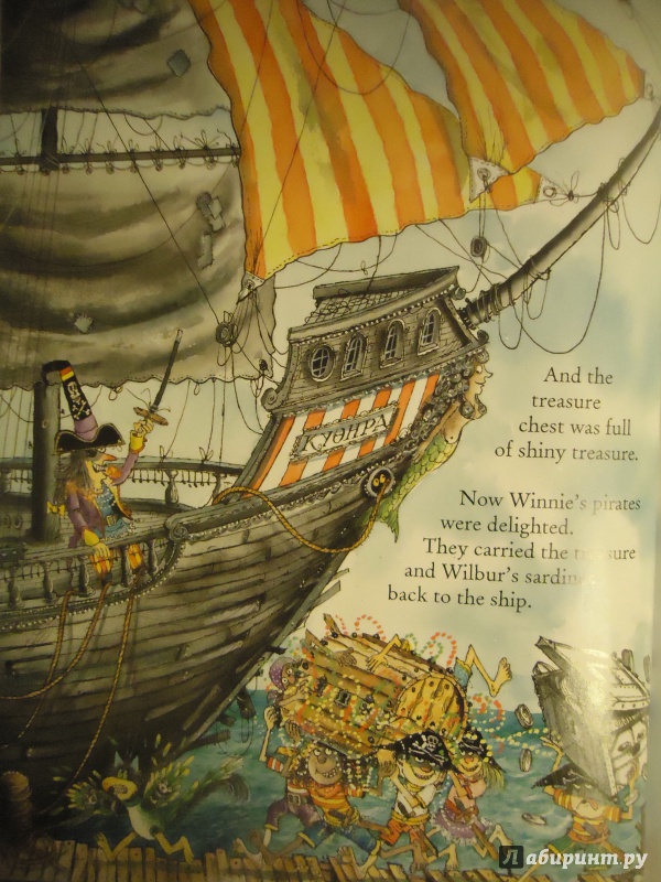 Иллюстрация 16 из 19 для Winnie's Pirate Adventure - Valerie Thomas | Лабиринт - книги. Источник: Р.  Анастасия