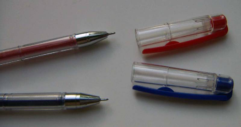 Иллюстрация 2 из 3 для Ручка гелевая "Just Fine" 0,38 мм, красная (010070-04) | Лабиринт - канцтовы. Источник: Алонсо Кихано