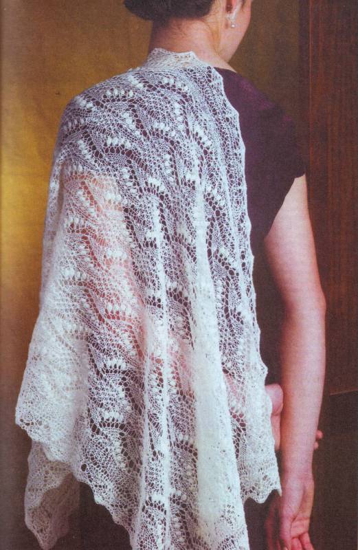 Иллюстрация 4 из 16 для Вяжем шали: Красивые узоры и техники вязания - Нэнси Буш | Лабиринт - книги. Источник: Юта