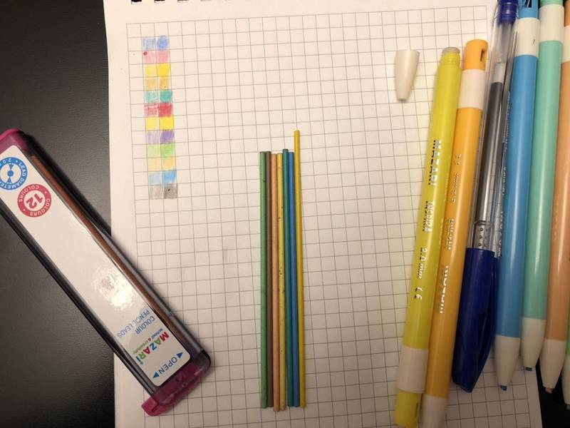 Иллюстрация 10 из 14 для Цветные грифели для автоматических карандашей, 12 цветов (М-7915) | Лабиринт - канцтовы. Источник: Головина  Алия Рустемовна