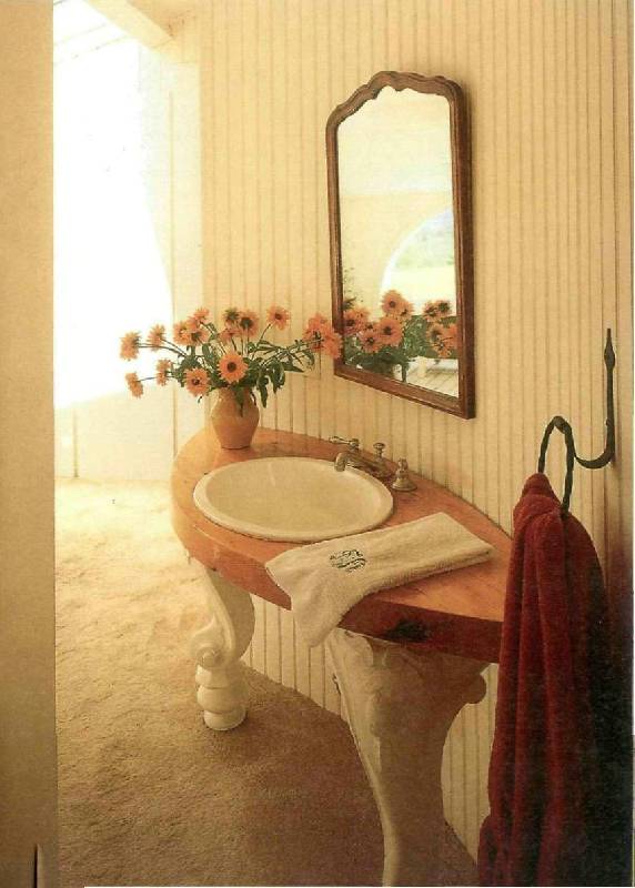 Иллюстрация 28 из 32 для Оформляем ванную комнату. Практическое руководство - Колин Кейхилл | Лабиринт - книги. Источник: фиалка