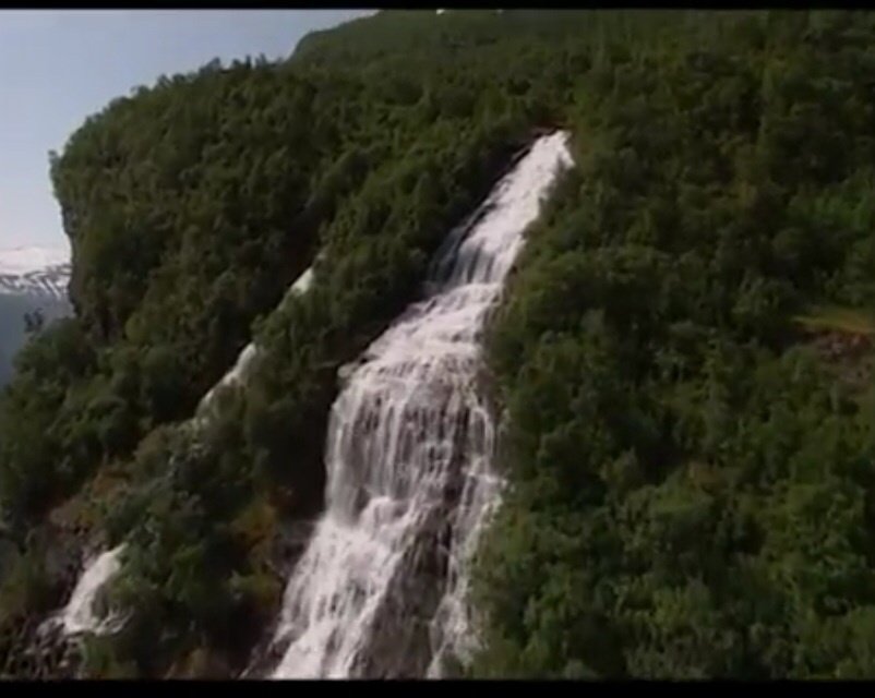 Иллюстрация 2 из 15 для DVD Великие водопады | Лабиринт - . Источник: zh123