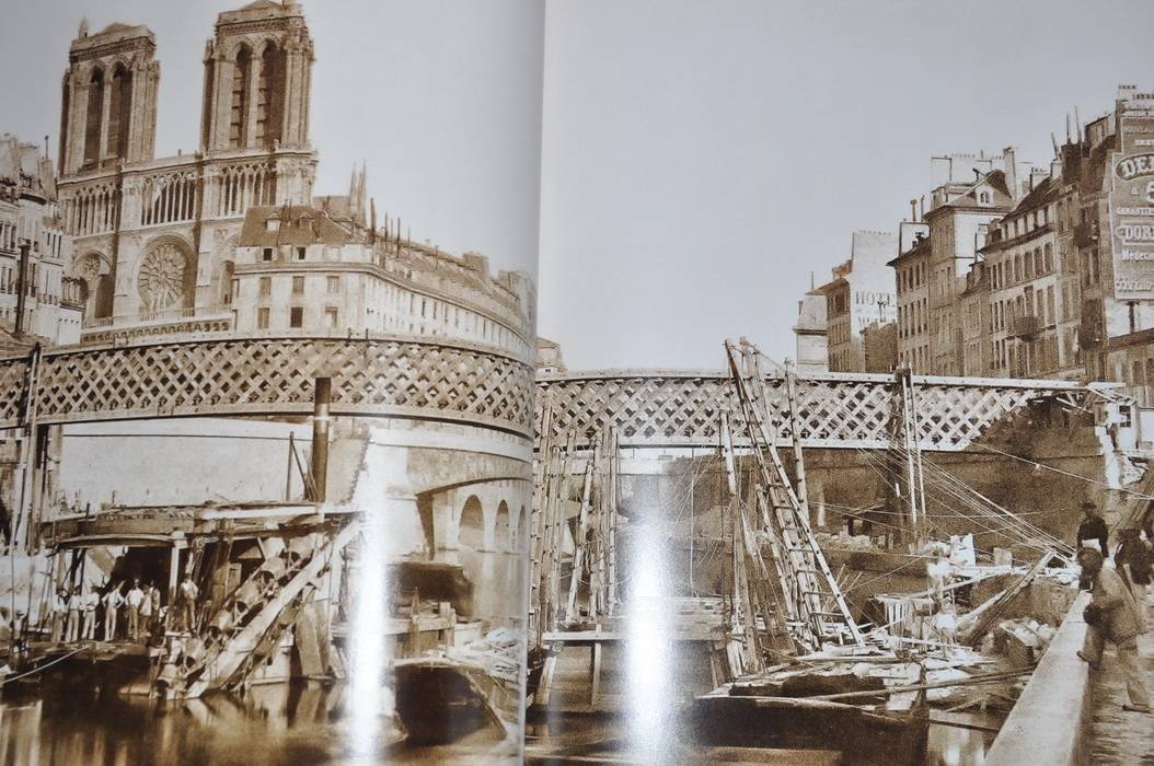 Иллюстрация 3 из 17 для Paris - Portrait of a City | Лабиринт - книги. Источник: jonstewart