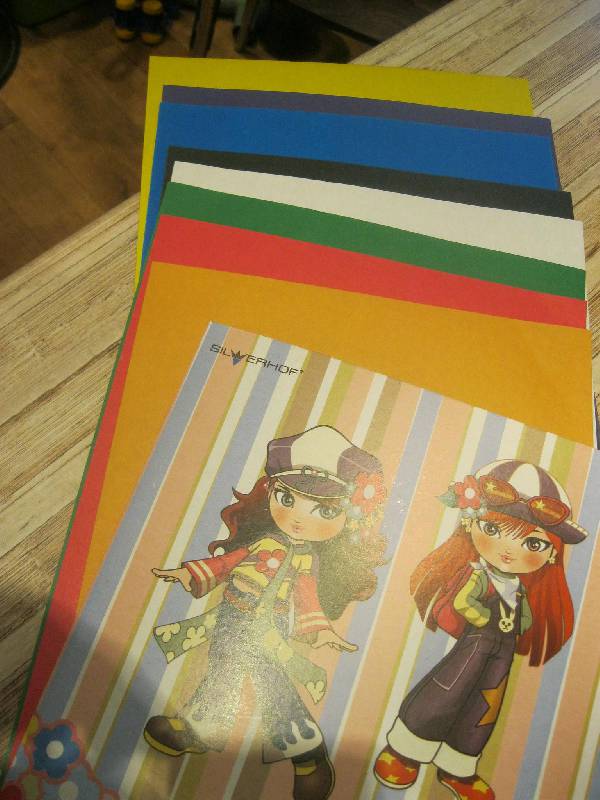 Иллюстрация 3 из 5 для Набор цветного картона (8 цветов, 8 листов) А4 "COOL GIRLS" | Лабиринт - канцтовы. Источник: Radistka_kat